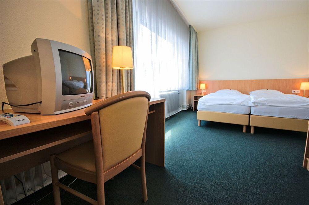 Hotel Wiking Kiel Exterior foto